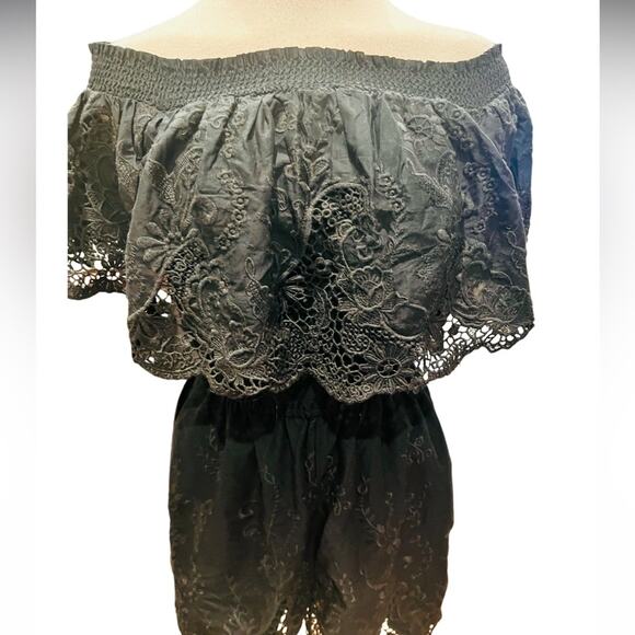 Abercrombie Fitch Black Lace Eyelet Off Shoulder Polyester Romper Size S - Picture 3 of 7